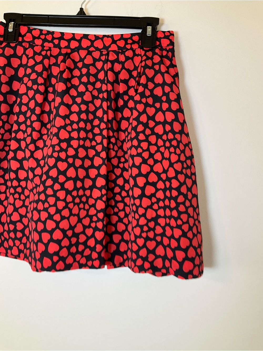 J.Crew Heart Print Pleated Skater Skirt Red Black Size 2 - Picture 3 of 5